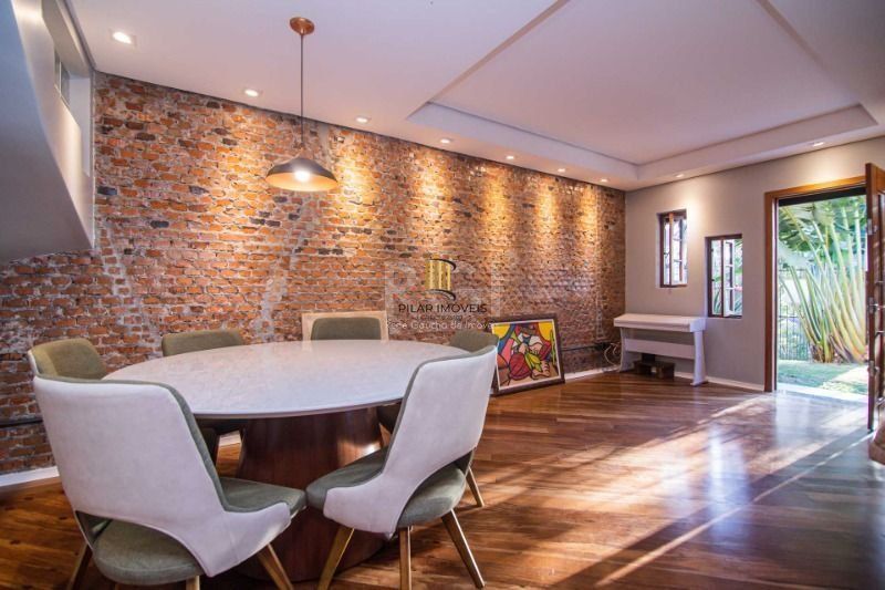 Casa 3 dormitórios no bairro Nonoai