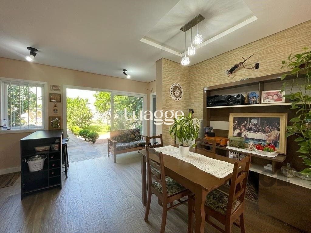 Casa à venda com 3 quartos, 153m² - Foto 4