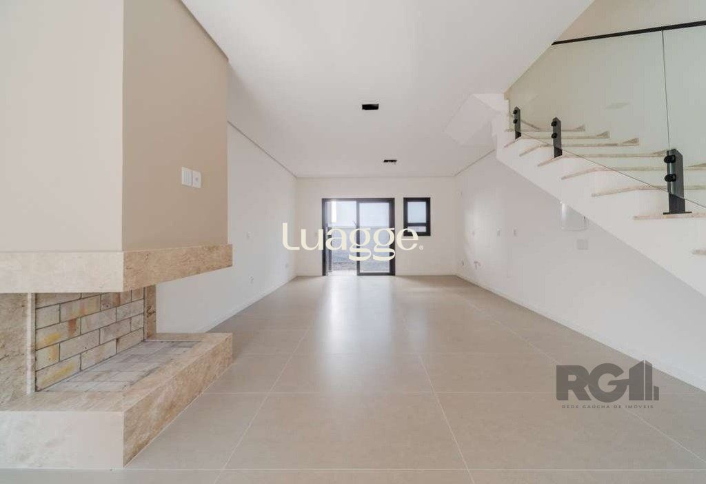 Casa à venda com 3 quartos, 120m² - Foto 1