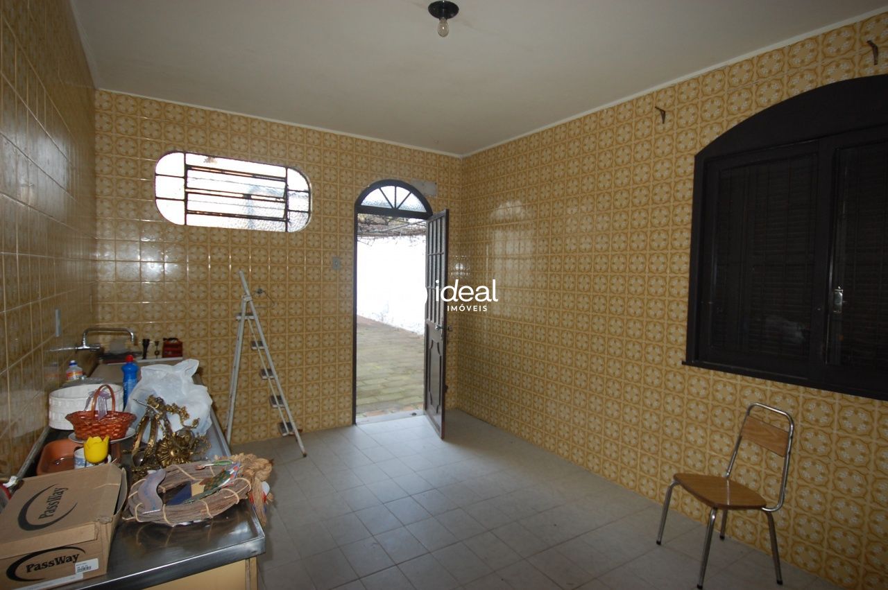 Casa de 3 quartos, 349m² no bairro Menino Jesus, em Santa Maria | Eu Corretor