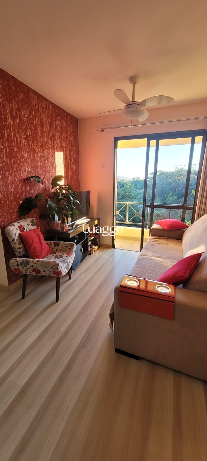 Apartamento de 2 quartos, elevador e 1 vaga no bairro Jardim Itu Sabará