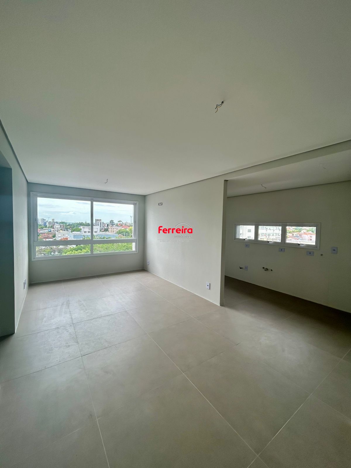 Excelente apartamento de 03 dormitórios, de frente, Bairro Vila Ipiranga, Porto Alegre/RS