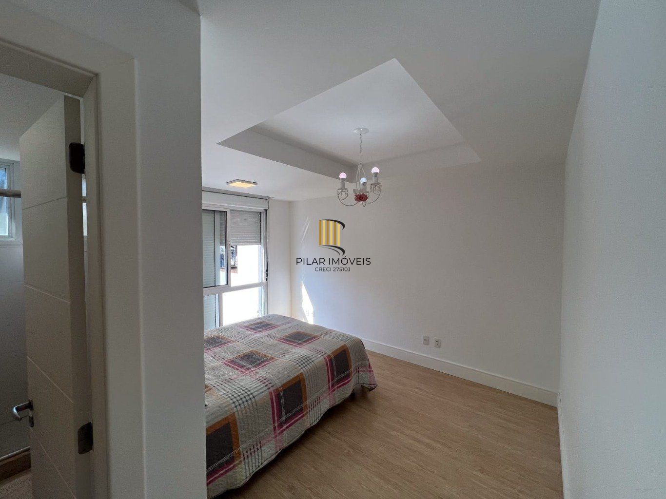 Casa semi mobiliada de 3 dormitórios bairro Cascata