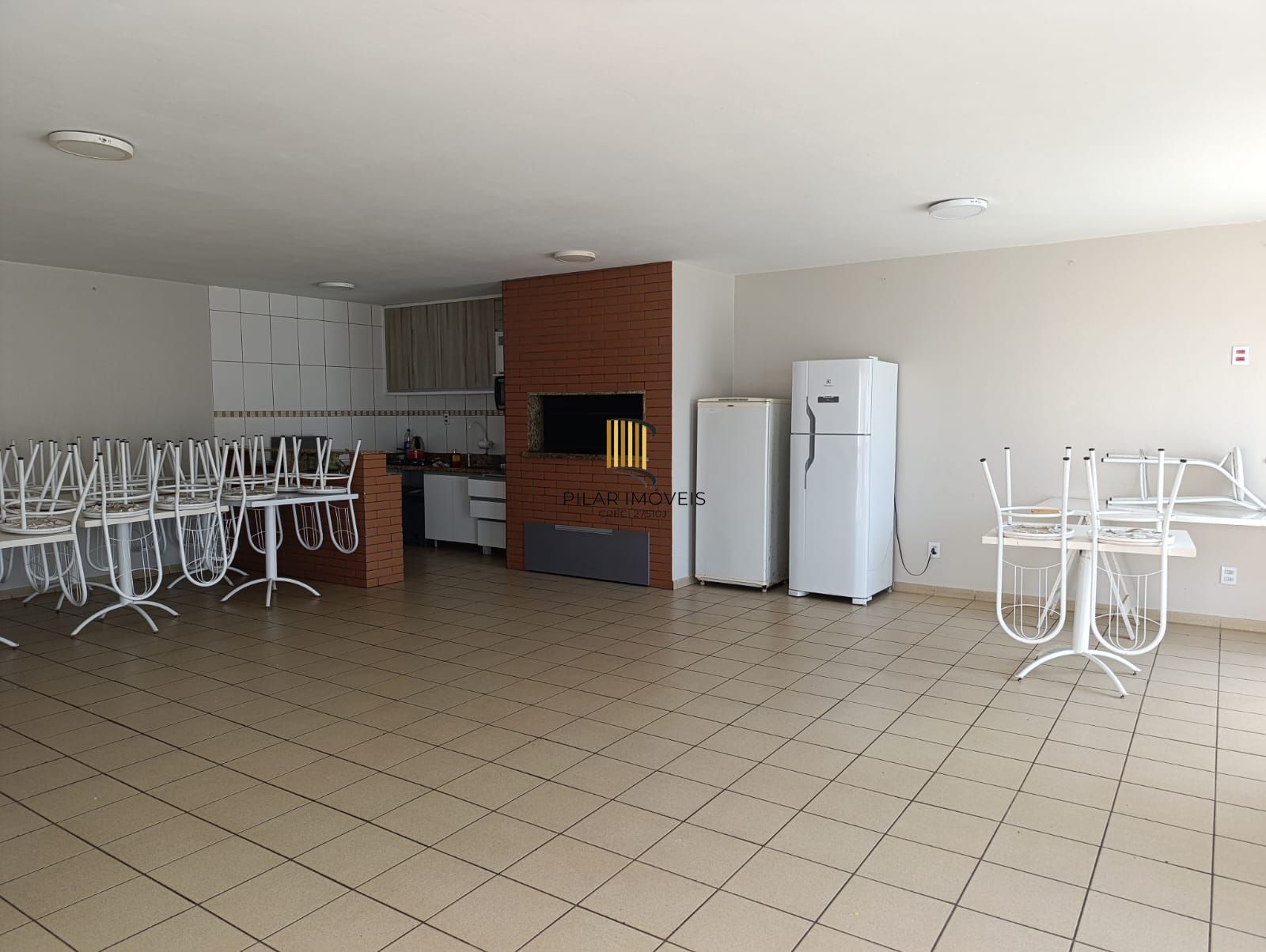 Casa em condomínio fechado de 3 dormitórios,2 vagas no bairro Parque Santa Fé.