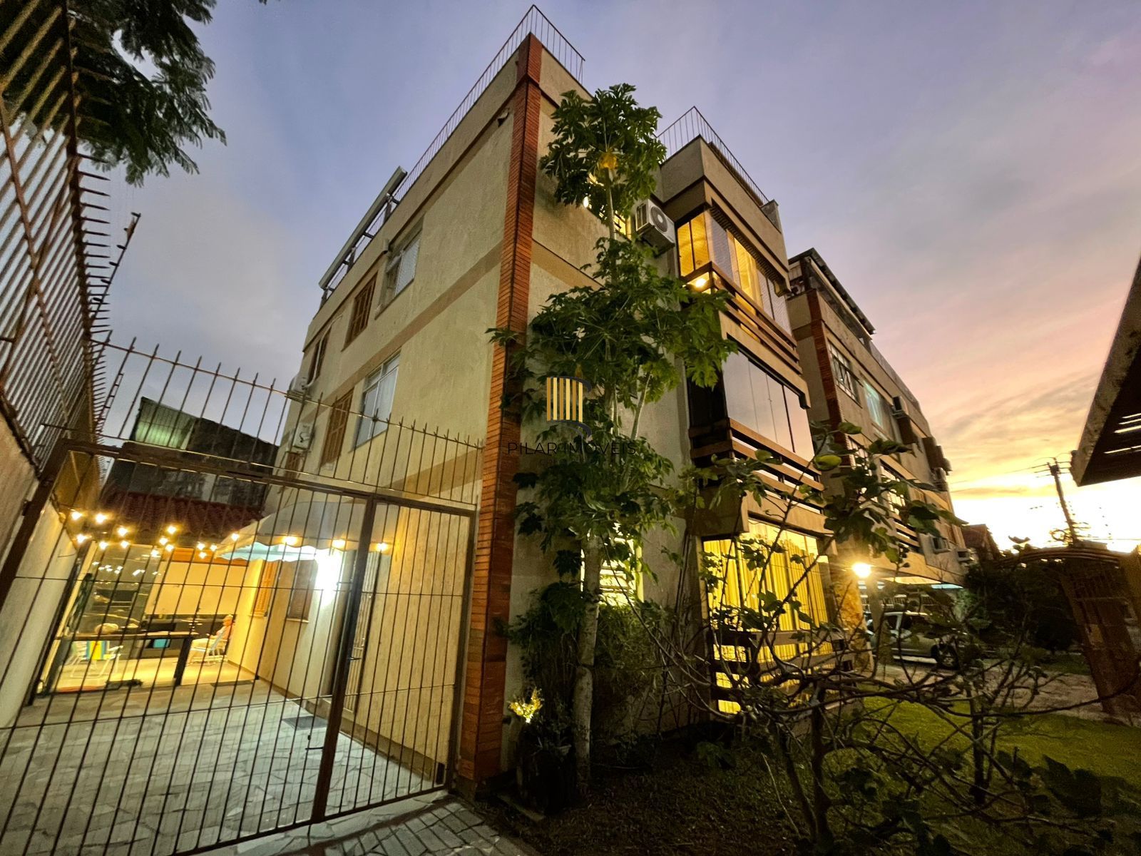 Apartamento térreo garden com 3 dormitórios, 1 suíte, 3 vagas de garagem