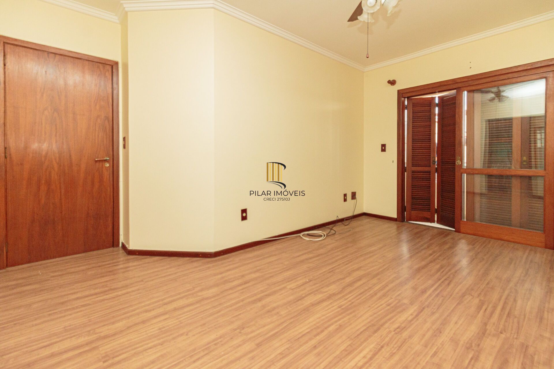 Apartamento à venda no bairro Jardim Planalto em Porto Alegre/RS