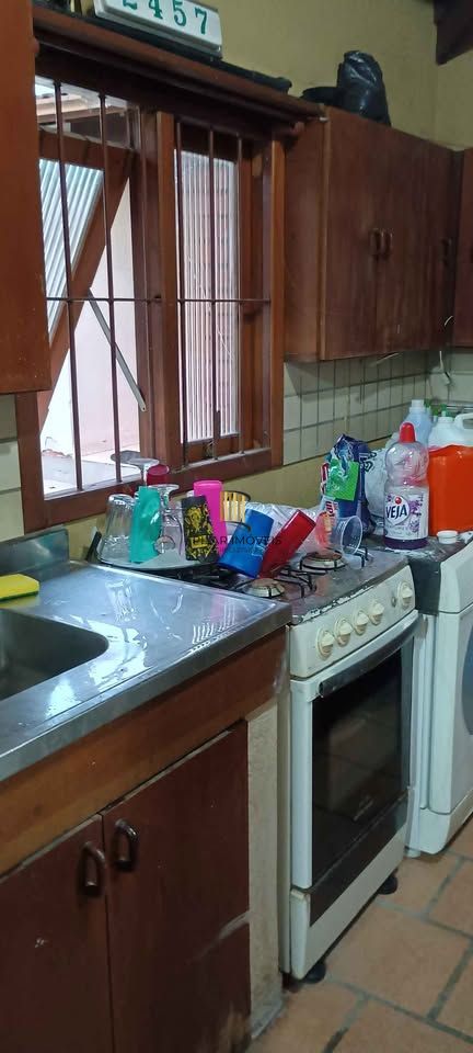 Casa 2 dormitórios com garagem e churrasqueira no Sarandi