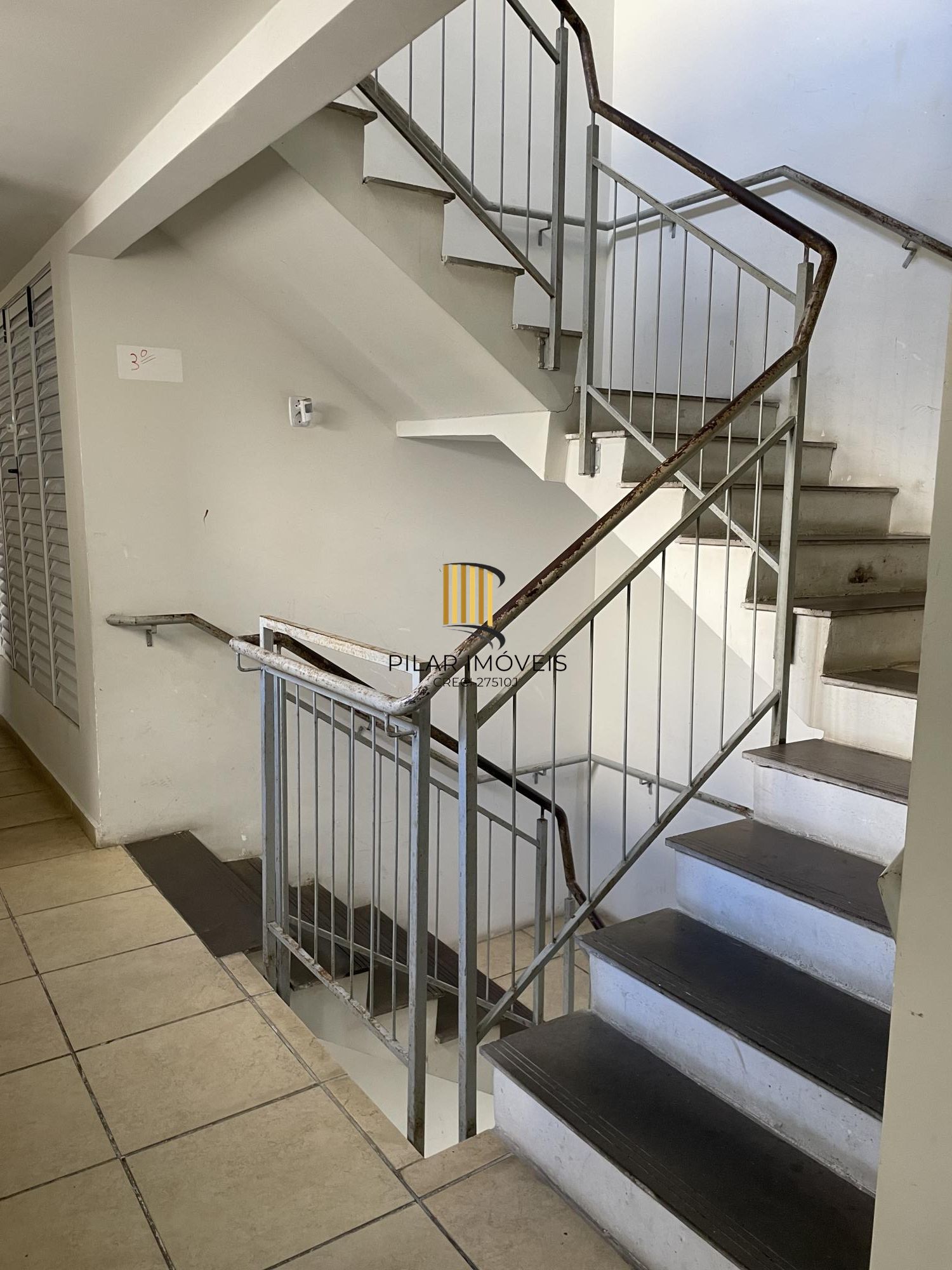 APARTAMENTO 2 QUARTOS BAIRRO CHAPÉU DO SOL