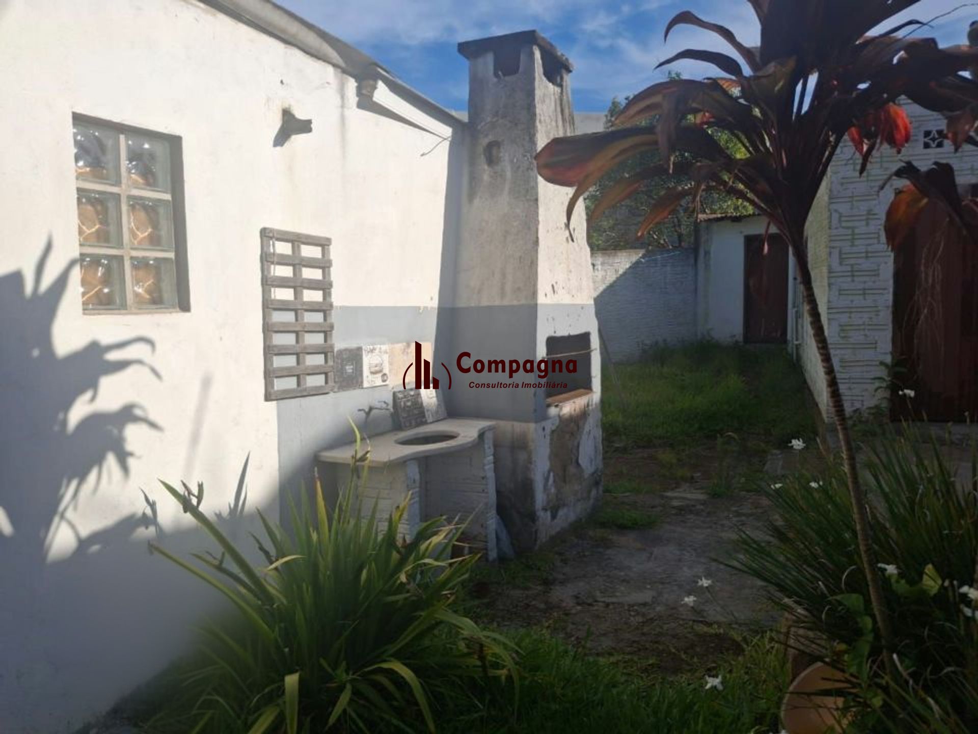 Casa 2 dormitórios com pátio e 3 vagas no Camaquã — foto 3