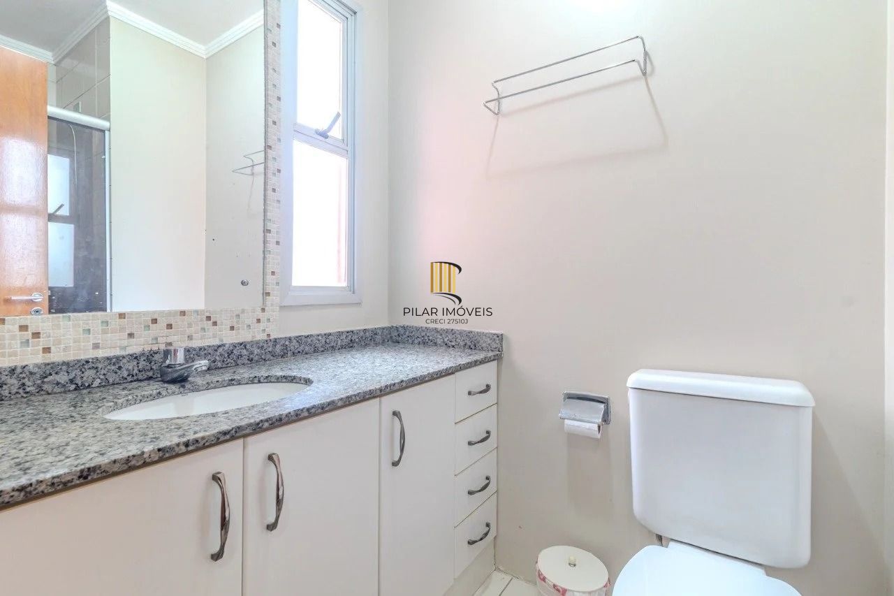 Apartamento 2 Dormitórios com 1 vaga coberta e elevador no Alto Petrópolis