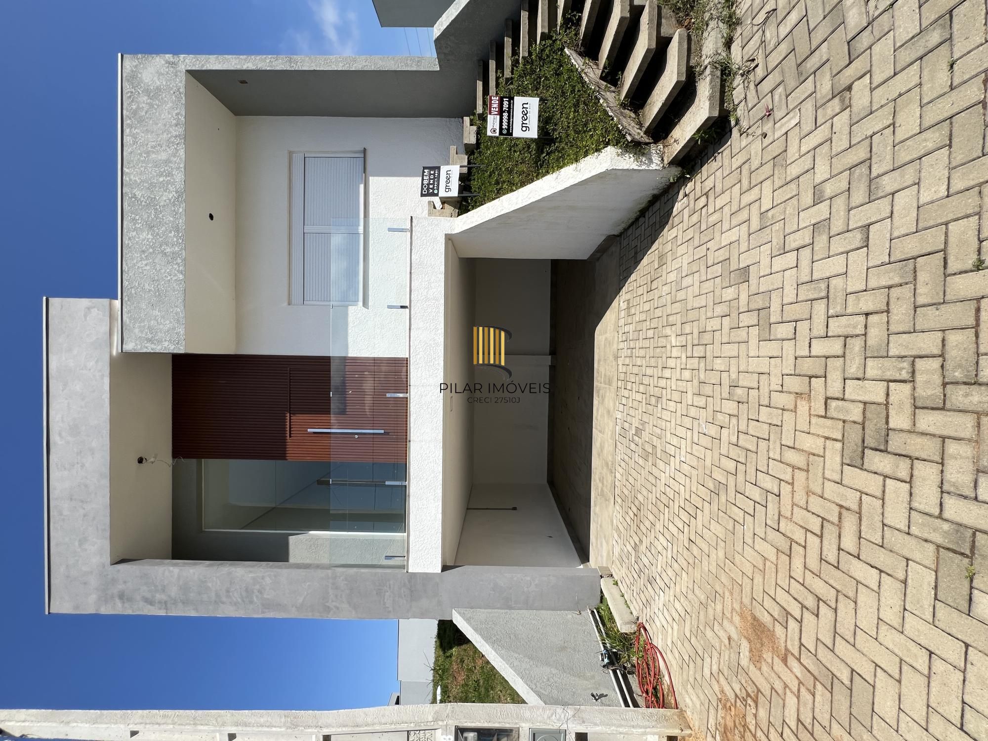 Sobrado 138m², 3 Quartos, Suíte e 3 Vagas em Condomínio Fechado