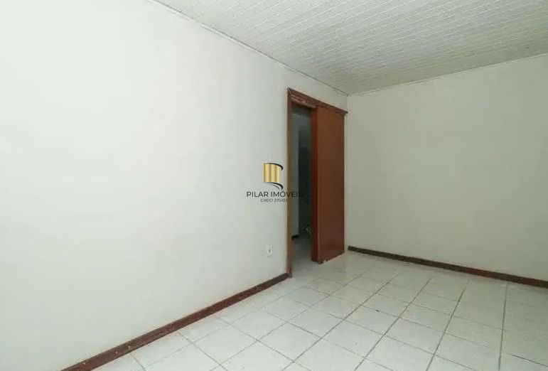 Casa de 3 quartos, 2 banheiros, 2 vagas no bairro Jardim Leopoldina