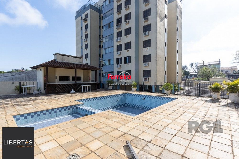 Apartamento amplo no bairro Tristeza de 3 dormitórios e 2 vagas