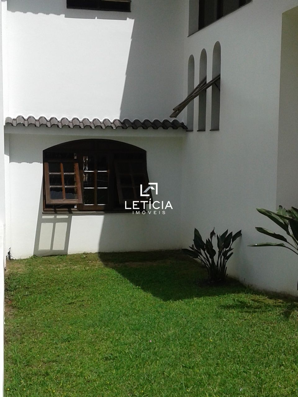 Casa com 4 Dormitórios à venda, 357 m² por R$ 880.000,00