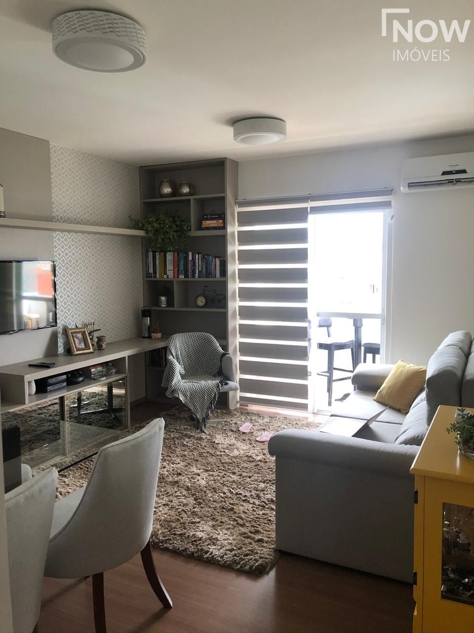 Apartamento à venda com 2 quartos, 72m² - Foto 1