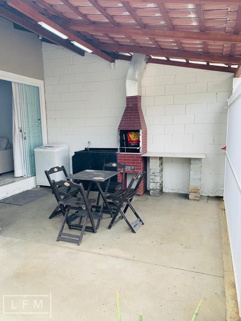 Casa 2 dormitórios à venda Itacolomi Balneário Piçarras/SC