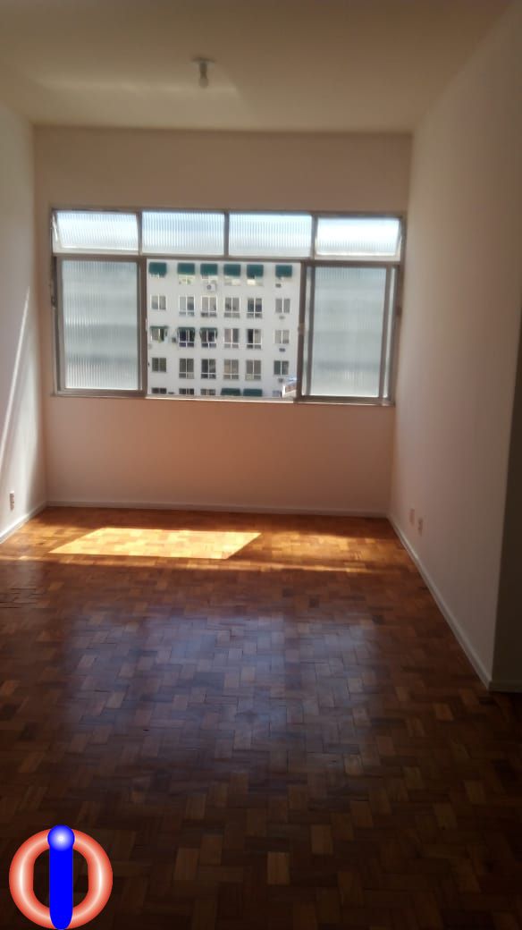 Apartamento à venda com 3 quartos, 70m² - Foto 1