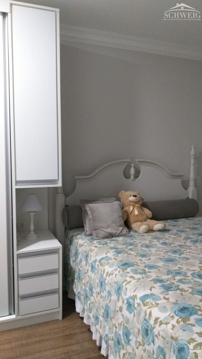 Casa à venda com 4 quartos, 210m² - Foto 32