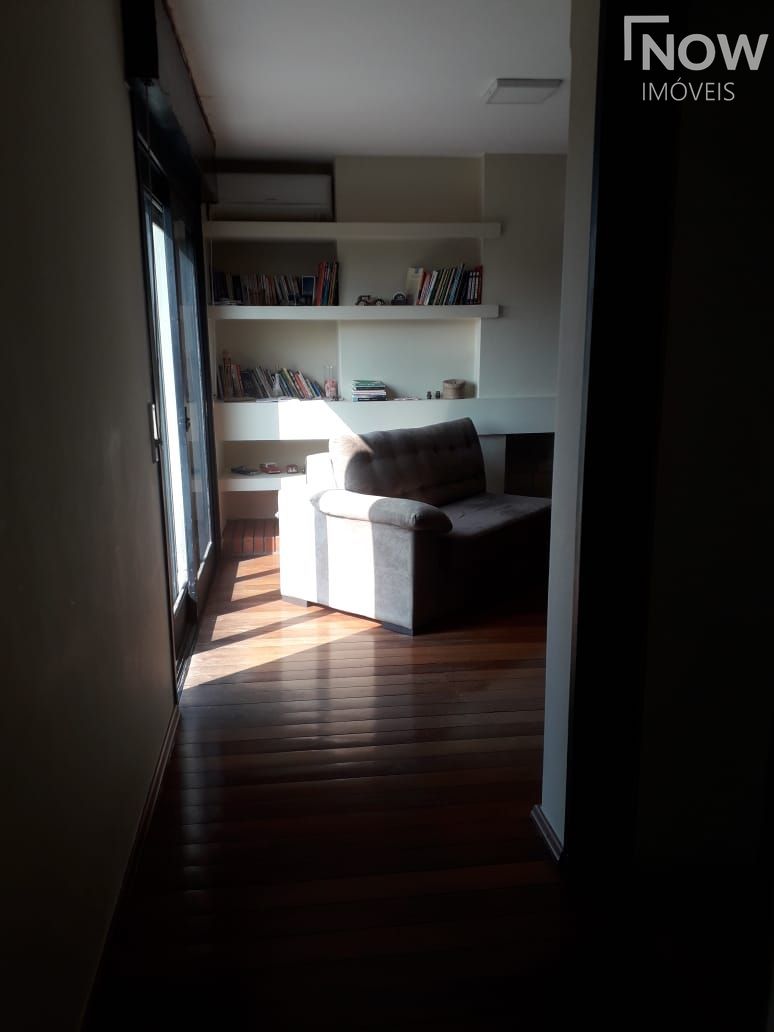 Apartamento à venda com 3 quartos, 260m² - Foto 4