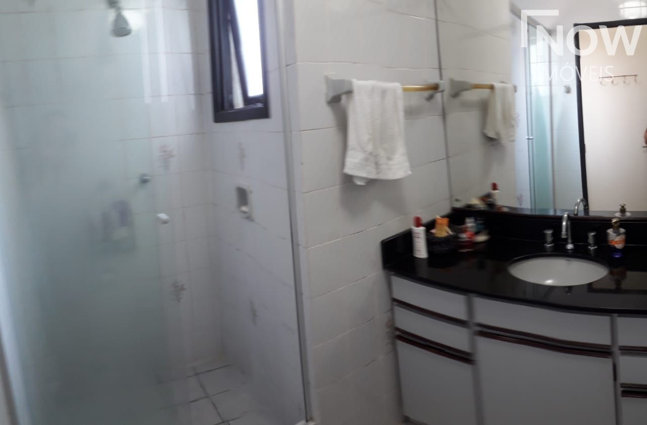 Apartamento à venda com 3 quartos, 260m² - Foto 18