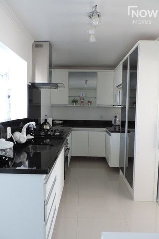 Apartamento à venda com 3 quartos, 99m² - Foto 2