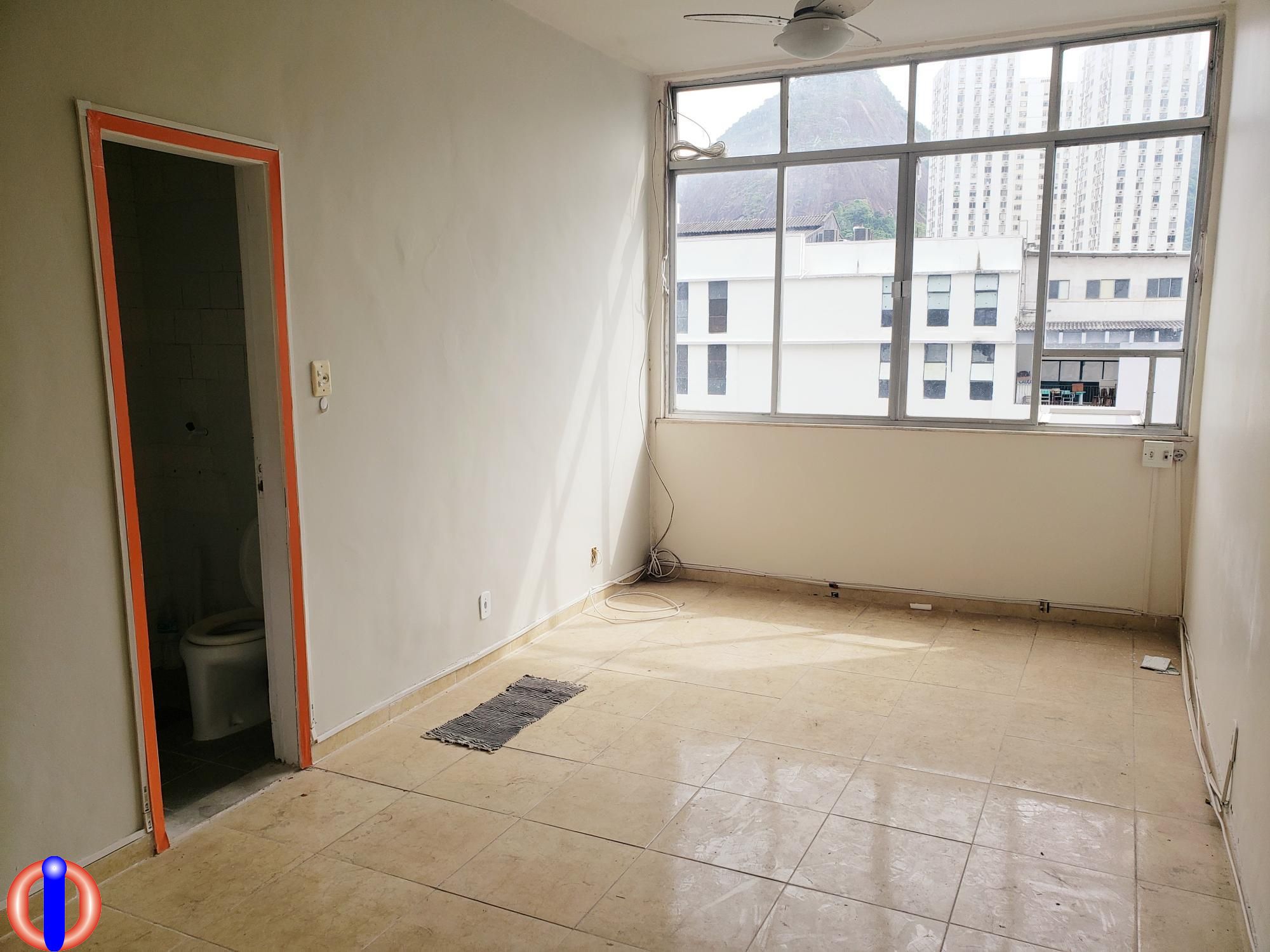 Apartamento à venda com 1 quarto, 25m² - Foto 2