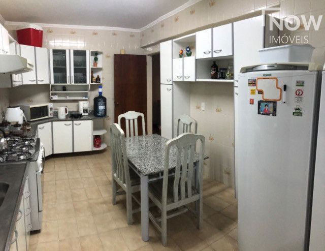 Apartamento à venda com 3 quartos, 175m² - Foto 3