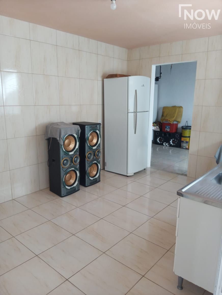 Casa à venda com 5 quartos, 170m² - Foto 11