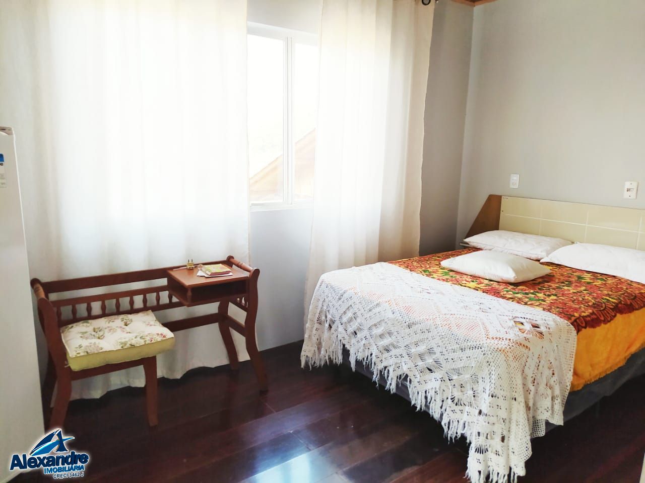 Casa à venda com 5 quartos, 200m² - Foto 10