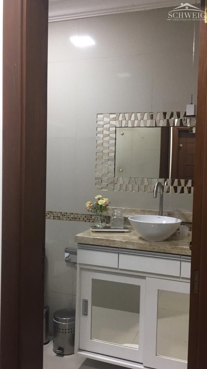 Casa à venda com 4 quartos, 210m² - Foto 35