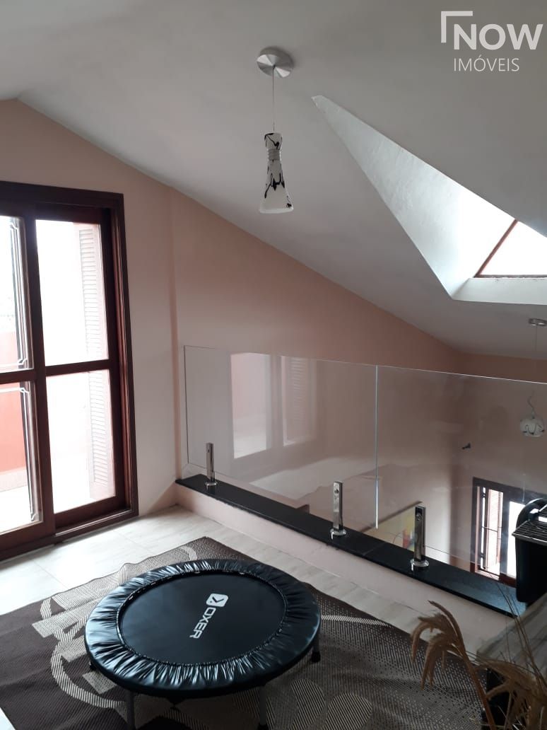 Sobrado, 3 quartos, 194 m² - Foto 2