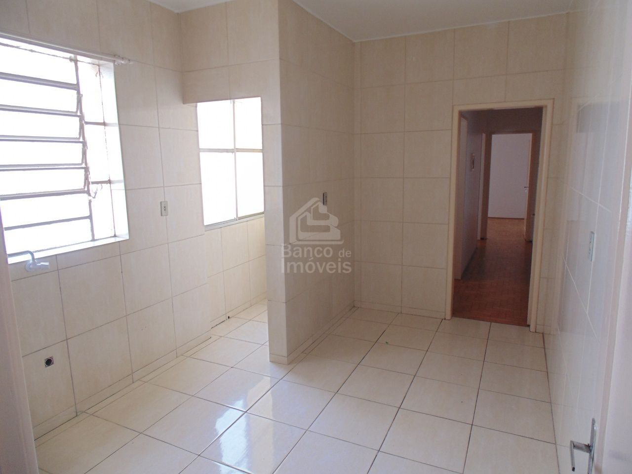 Apartamento à venda com 2 quartos, 67m² - Foto 8