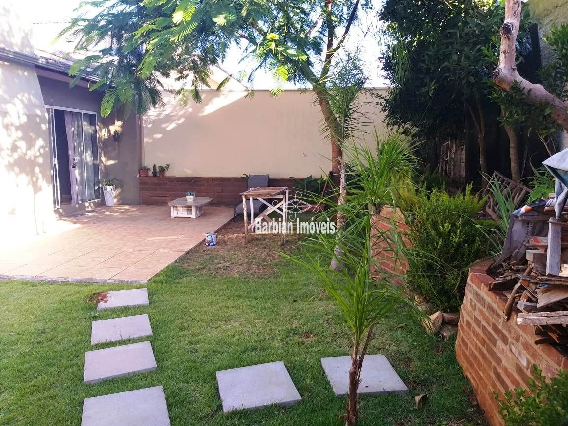 Casa à venda com 4 quartos, 220m² - Foto 19