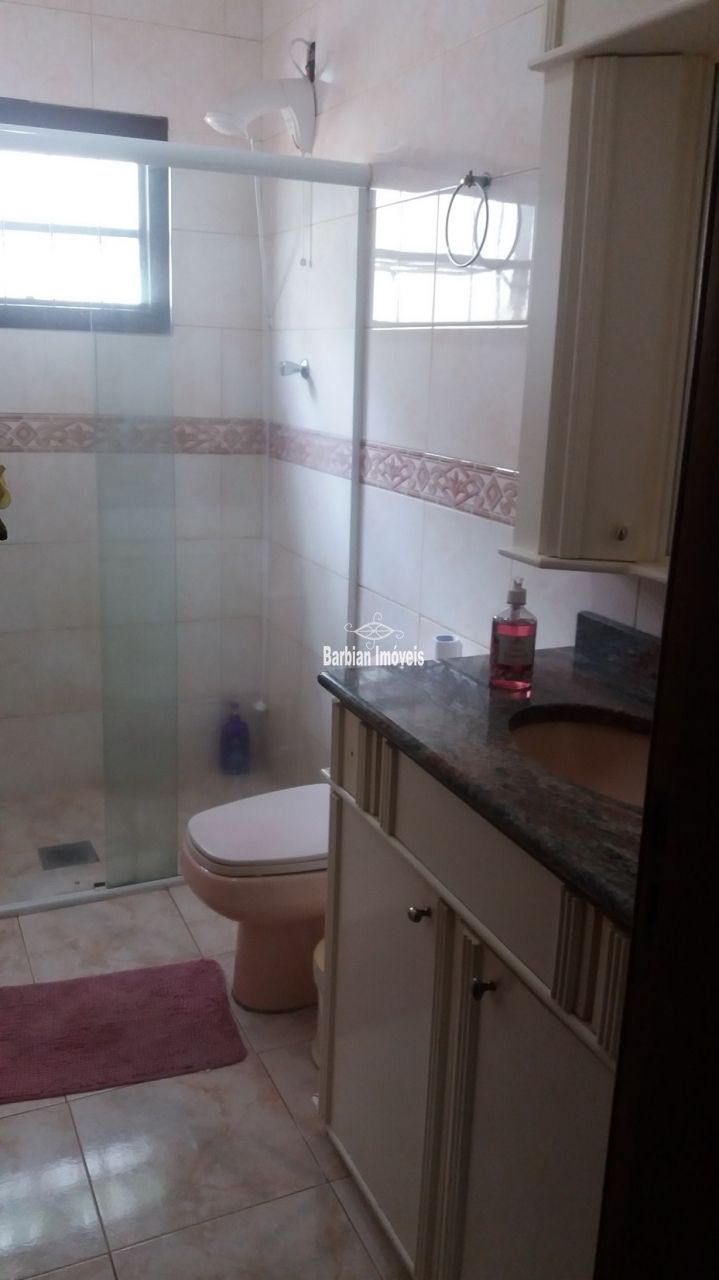 Casa à venda com 4 quartos, 200m² - Foto 14