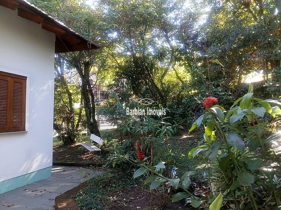 Casa à venda com 3 quartos, 335m² - Foto 8