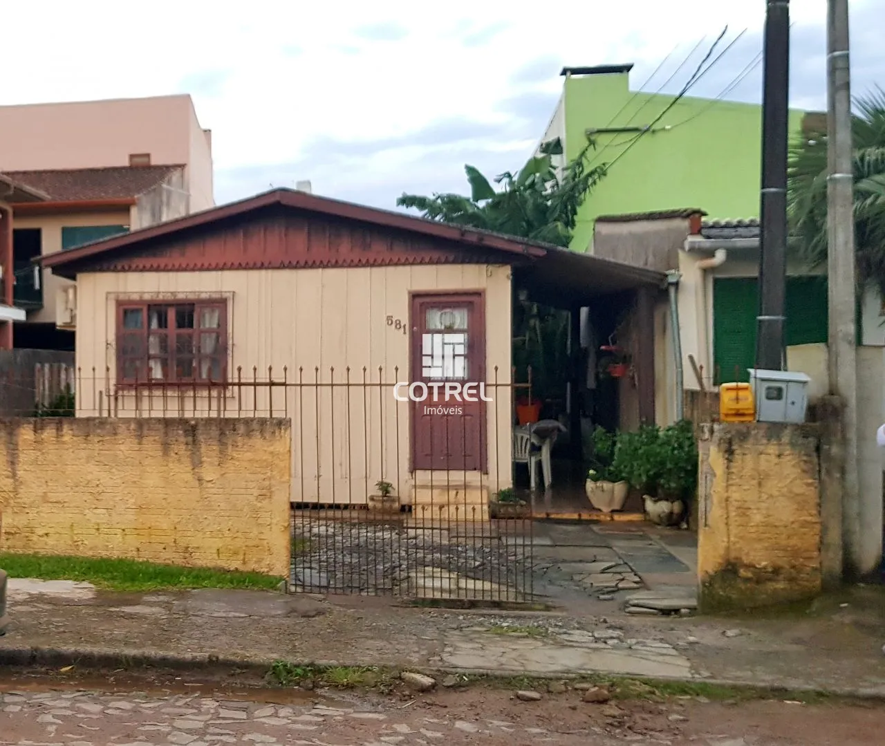 Terreno medindo 10x60 no Bairro Camobi
