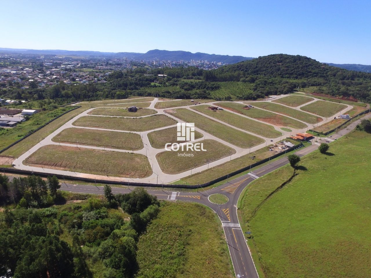 Terreno 12 x 25 no condomínio fechado Real Park