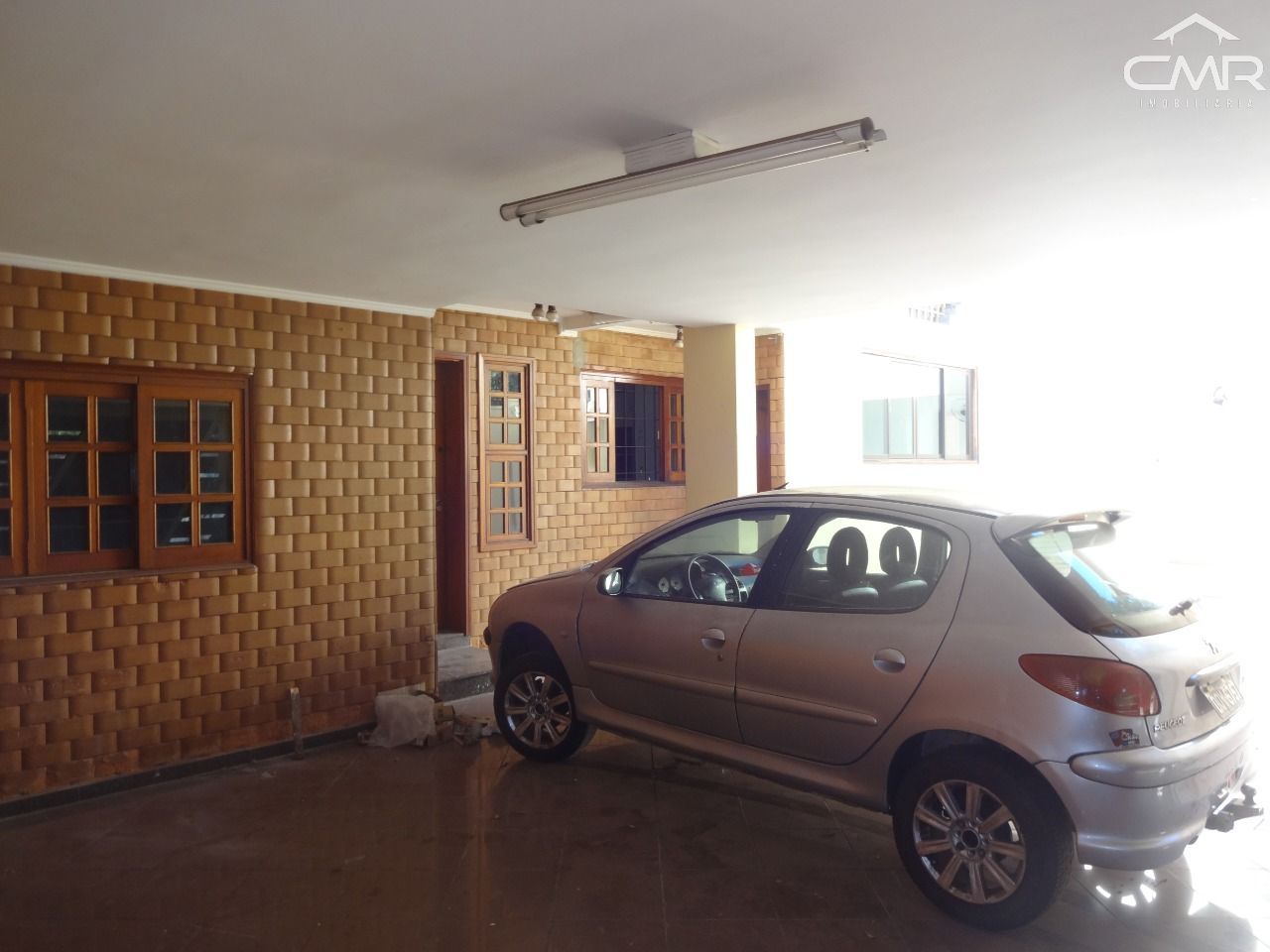 Casa à venda com 3 quartos, 219m² - Foto 4
