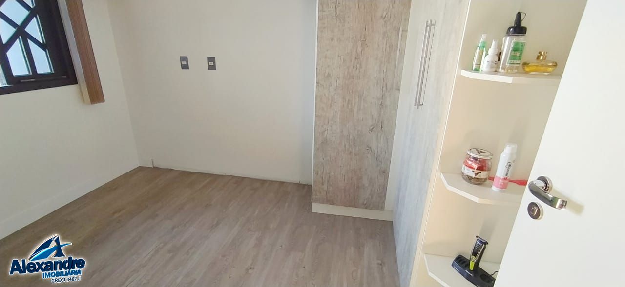 Casa à venda com 3 quartos, 180m² - Foto 18