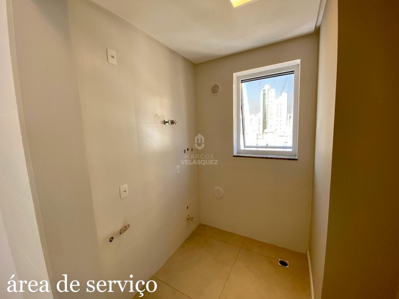 Cobertura à venda com 4 quartos, 240m² - Foto 29