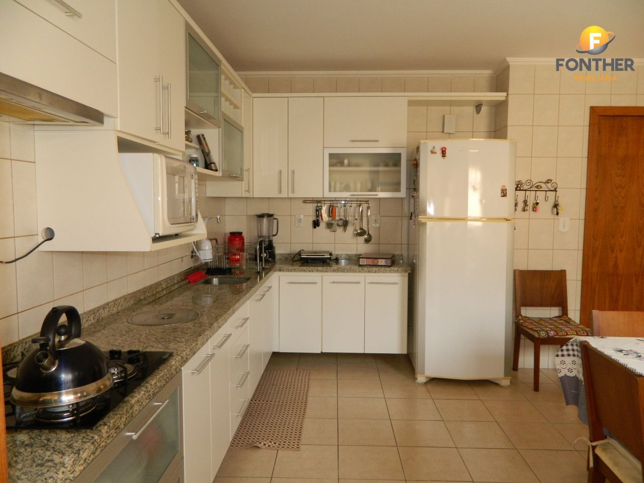 Apartamento à venda com 3 quartos, 162m² - Foto 3