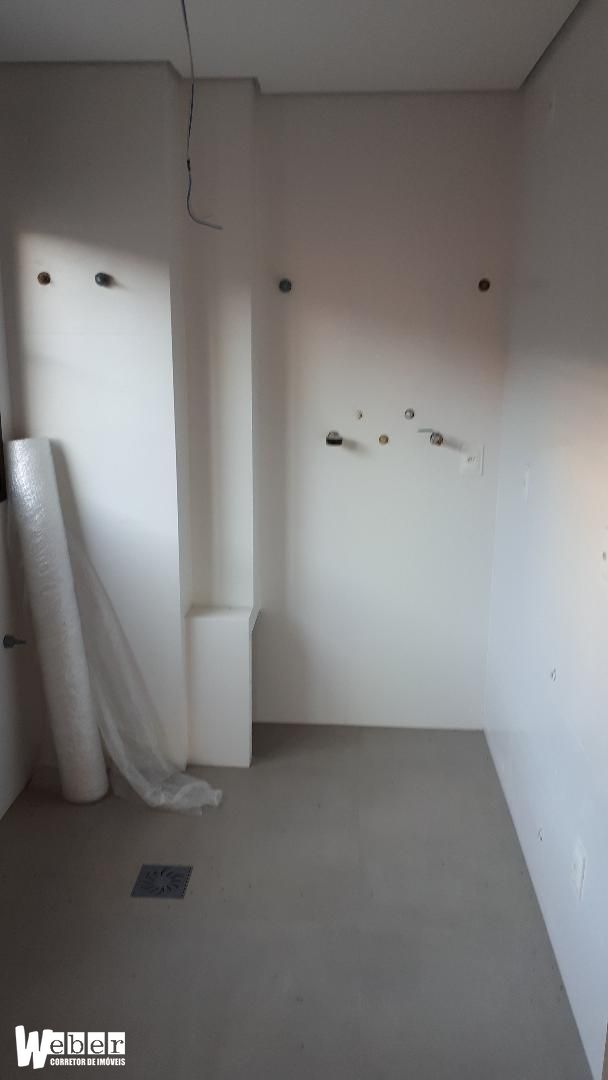 Apartamento à venda com 3 quartos, 191m² - Foto 6