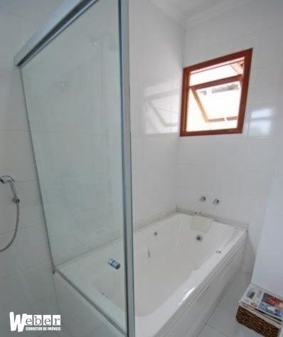 Casa à venda com 4 quartos, 240m² - Foto 17