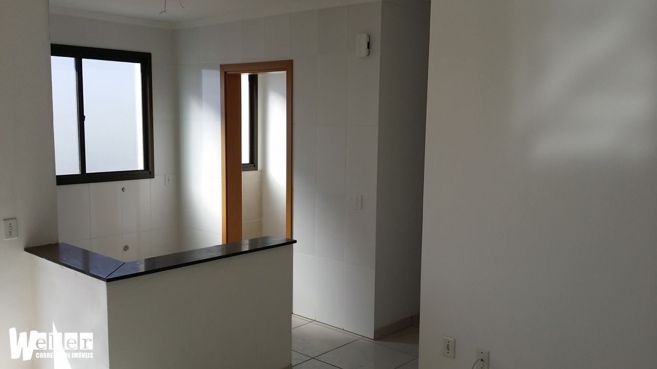 Apartamento à venda com 2 quartos, 78m² - Foto 4