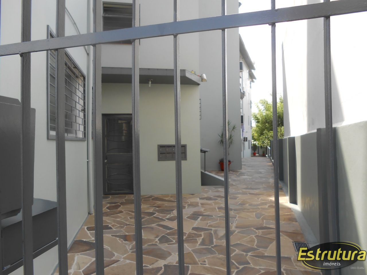 Apartamento com 2 Dormitórios à venda, 57 m² por R$ 160.000,00