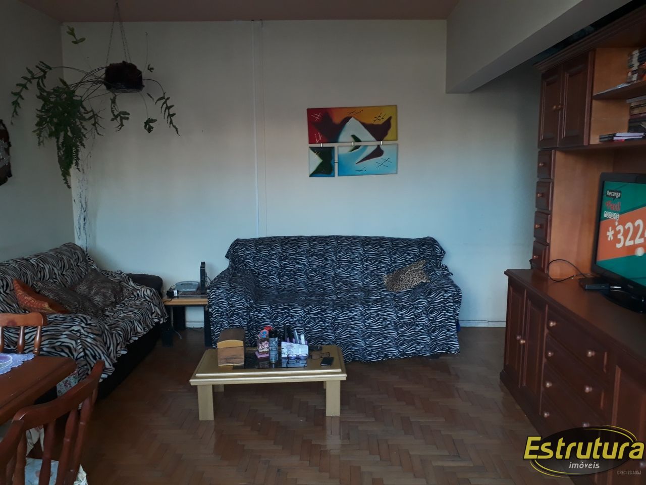 Apartamento com 3 Dormitórios à venda, 131 m² por R$ 190.000,00