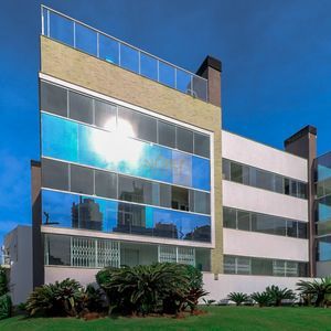 Cobertura com 177m², 2 dormitórios, 1 suíte, 2 vagas no Punta del Mare em Torres para Comprar