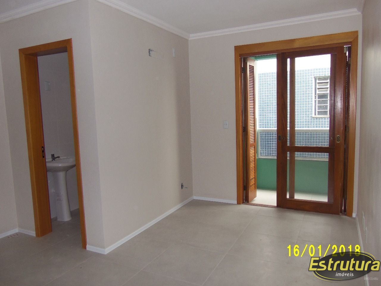 Apartamento com 2 Dormitórios à venda, 62 m² por R$ 320.000,00
