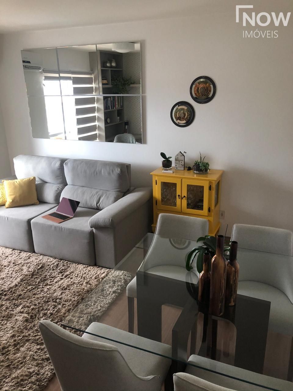 Apartamento à venda com 2 quartos, 72m² - Foto 2