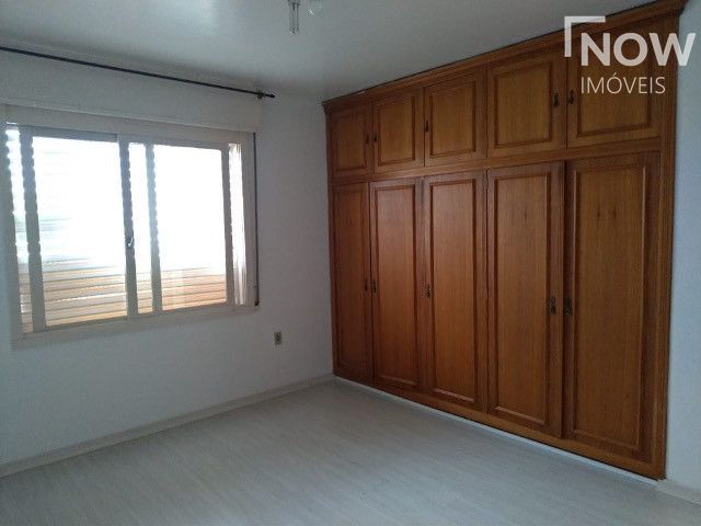 Apartamento à venda com 3 quartos, 144m² - Foto 2